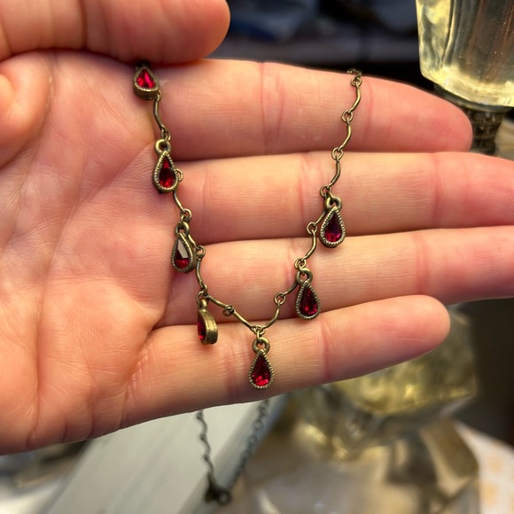 Exquisite faceted red rhinestones on copper setting- vintage! - Picture 4 of 9